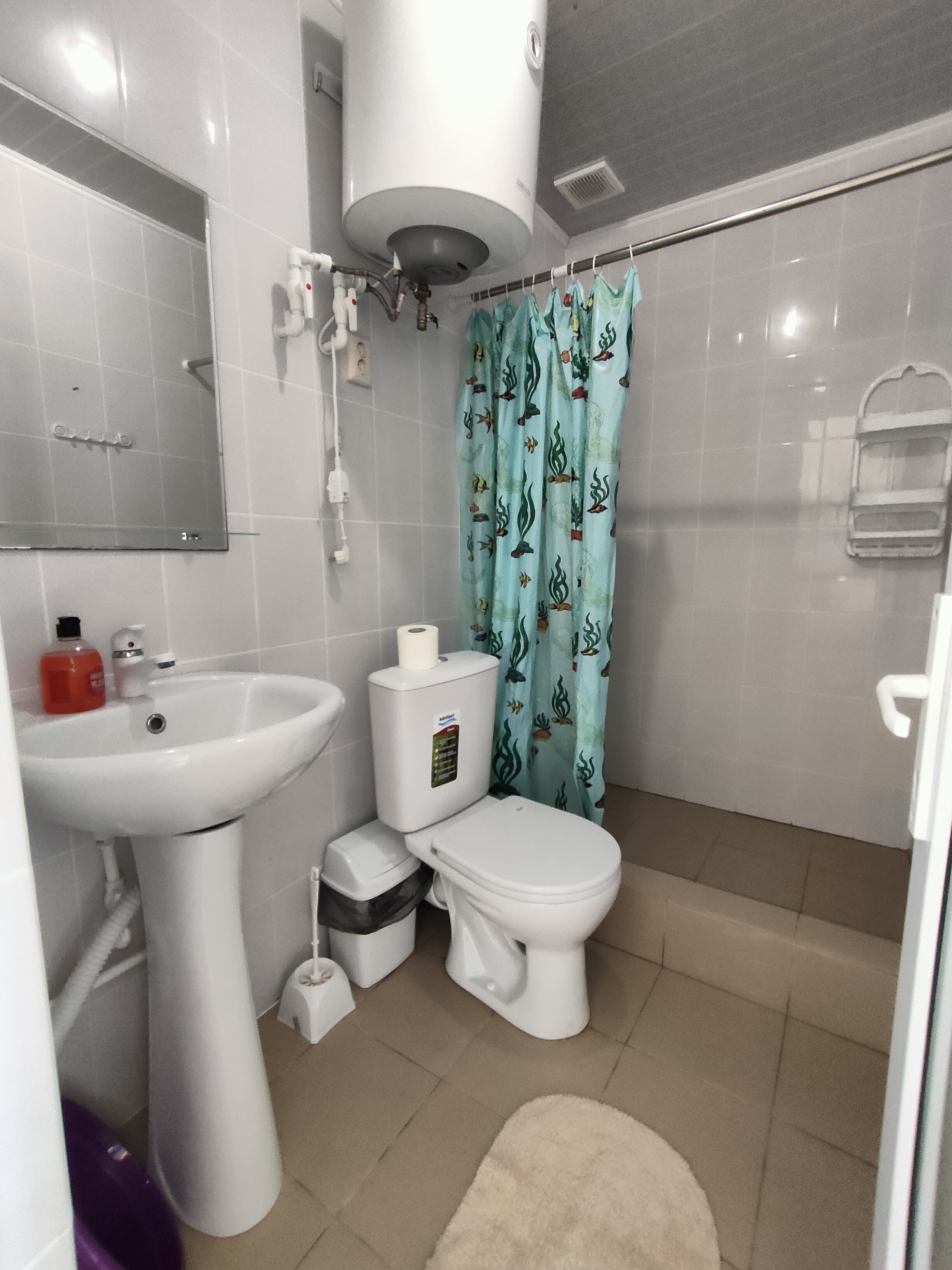 Санузел в однокомнатном номере гостевого дома Бухта Ветров